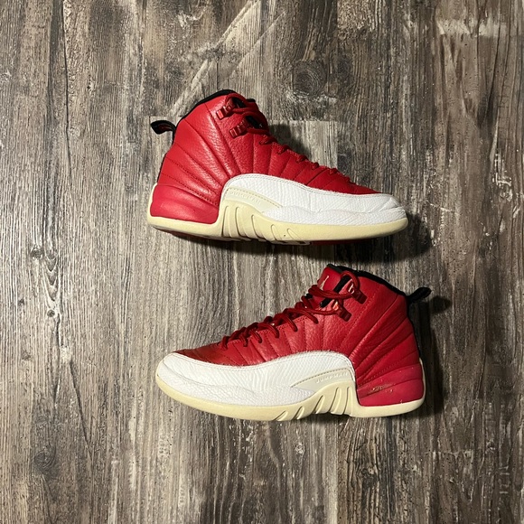 Jordan 12 Gym Red Size 5.5Y - Picture 1 of 4